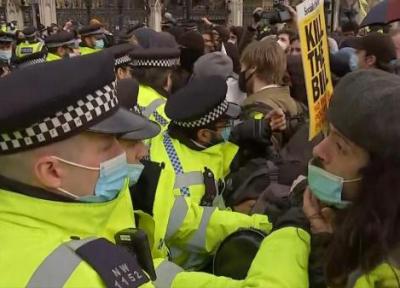 خبرنگاران تظاهرات ضد نژادپرستی لندن به خشونت کشیده شد